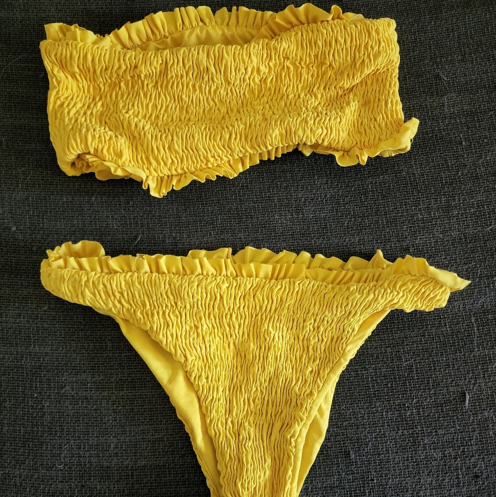 Cheeky yellow bikini